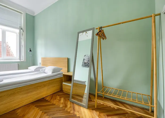 شقة на коперника إلفيف